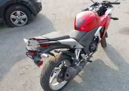 2011 HONDA CBR250 RA