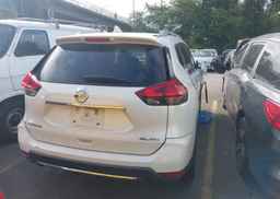 2017 NISSAN ROGUE SV