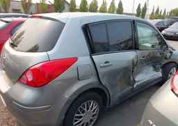 2010 NISSAN VERSA S