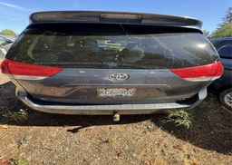 2014 TOYOTA SIENNA LE