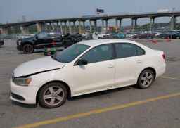 2013 VOLKSWAGEN JETTA