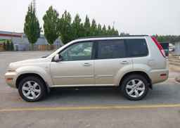 2006 NISSAN X-TRAIL XE