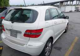 2009 MERCEDES-BENZ B200