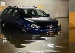 2011 VOLKSWAGEN GOLF