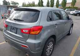 2011 MITSUBISHI RVR