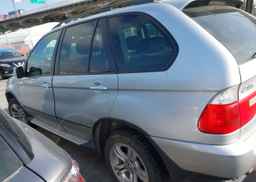 2005 BMW X5 3.0I