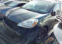 2004 TOYOTA SIENNA CE