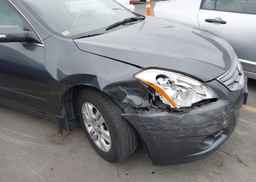 2011 NISSAN Altima S