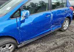 2008 NISSAN VERSA
