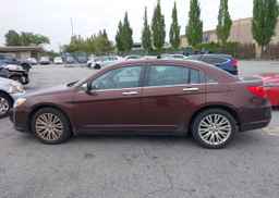 2013 CHRYSLER 200