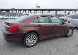 2013 CHRYSLER 200