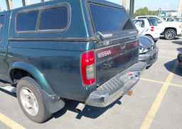 2000 NISSAN FRONTIER CREW CAB XE