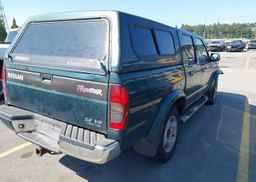 2000 NISSAN FRONTIER CREW CAB XE