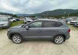 2022 VOLKSWAGEN TAOS