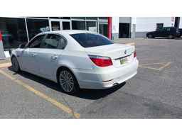 2010 BMW 528I