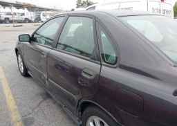 2001 VOLVO S40