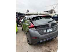 2018 NISSAN LEAF