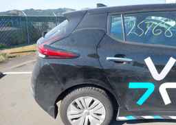 2018 NISSAN LEAF