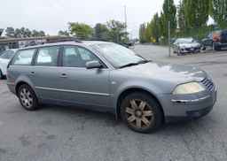 2002 VOLKSWAGEN PASSAT GLX 4MOTION