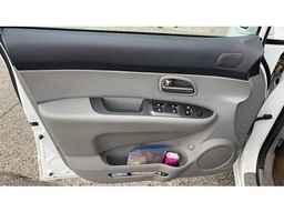 2008 KIA RONDO