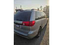 2006 TOYOTA SIENNA CE