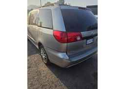 2006 TOYOTA SIENNA CE