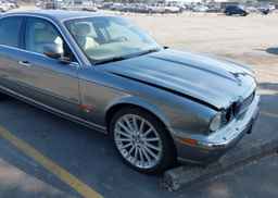 2004 JAGUAR XJR