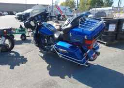 2009 HARLEY-DAVIDSON FLHTCU