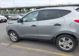 2011 HYUNDAI TUCSON GL