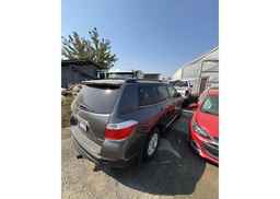 2013 TOYOTA HIGHLANDER PLUS