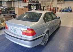 2002 BMW 325I