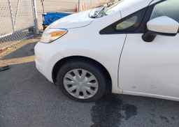 2015 NISSAN VERSA