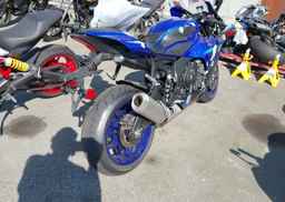 2024 YAMAHA YZFR1