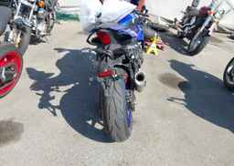 2024 YAMAHA YZFR1