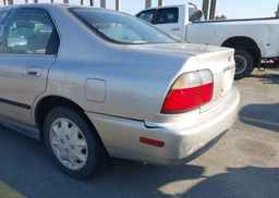 1997 HONDA ACCORD LX