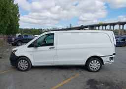 2018 MERCEDES-BENZ METRIS