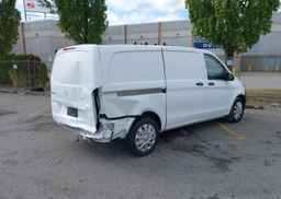 2018 MERCEDES-BENZ METRIS
