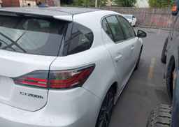 2015 LEXUS CT 200