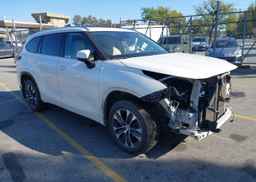 2021 TOYOTA highlander xle