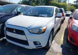 2011 MITSUBISHI RVR SE