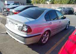 2002 BMW 320I