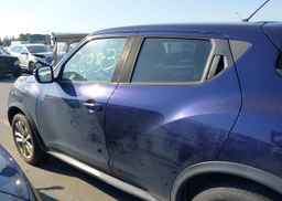 2015 NISSAN juke