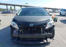 2012 TOYOTA SIENNA LE