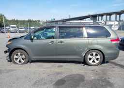 2012 TOYOTA SIENNA LE