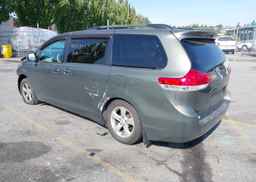 2012 TOYOTA SIENNA LE
