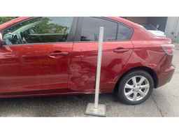 2011 MAZDA 3 I