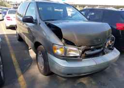 1999 TOYOTA SIENNA LE