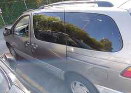 1999 TOYOTA SIENNA LE
