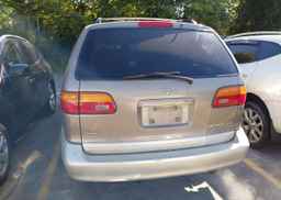 1999 TOYOTA SIENNA LE