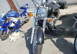 2001 HONDA VT1100 C2